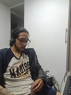 dirtytw0230 online show from March 11, 2026, 9:04 am