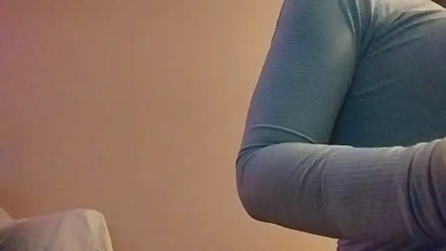 Snapshot of we8camgirl chatting on October 25, 2025, 1:40 pm we8camgirl online show from October 25, 2025, 1:40 pm