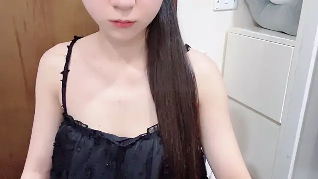 KaleAnisa online show from May 27, 2026, 1:24 am