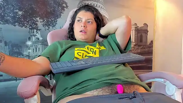 snowflake xxx online show from September 25, 2025, 3:27 pm