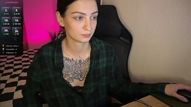 Snapshot of BabeRainbow chatting on January 2, 2025, 6:45 pm BabeRainbow online show from January 2, 2025, 6:45 pm