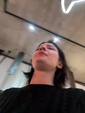 Snapshot of BabeRainbow chatting on February 6, 2025, 12:16 pm BabeRainbow online show from February 6, 2025, 12:16 pm