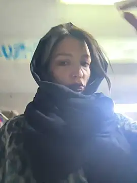 Snapshot of BabeRainbow chatting on February 26, 2025, 9:42 am BabeRainbow online show from February 26, 2025, 9:42 am