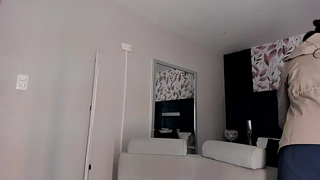 GiselOrtiz online show from June 1, 2026, 11:01 am