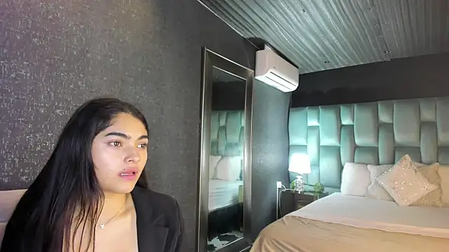 GiselOrtiz online show from June 8, 2026, 12:38 pm
