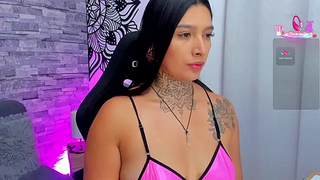 LouaneBourVip online show from October 11, 2025, 2:22 am