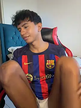 Leonarrrd 01 online show from March 11, 2026, 11:00 pm