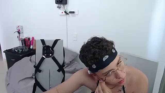 Snapshot of Antonella_Cruz02 chatting on March 16, 2025, 8:11 pm Antonella Cruz02 online show from March 16, 2025, 8:11 pm