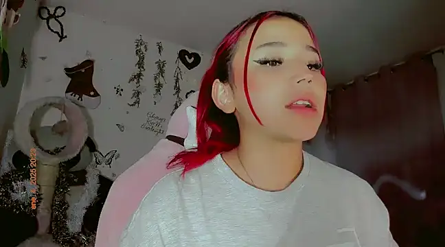 madisonx17 online show from January 5, 2025, 1:24 am