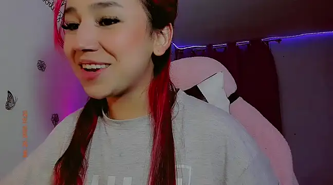 madisonx17 online show from February 26, 2025, 11:26 pm