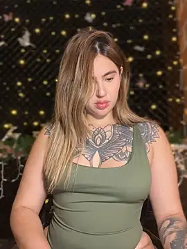 ValerieHilton online show from December 28, 2024, 2:01 am