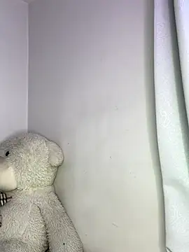 ValerieHilton online show from November 27, 2025, 9:28 pm