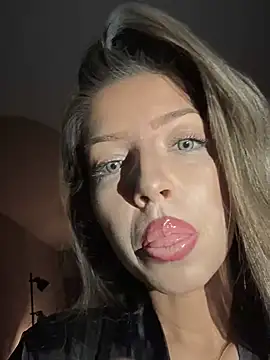 SonyaD  online show from March 18, 2025, 3:20 am