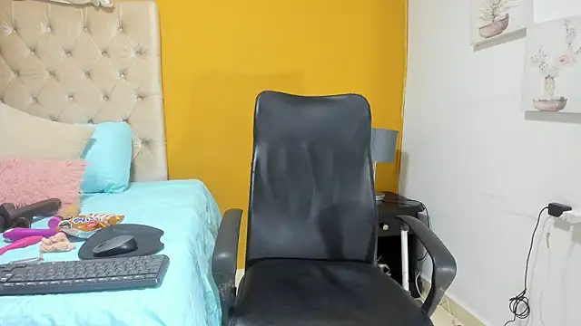 rousse sexyandhot online show from January 9, 2026, 2:14 am