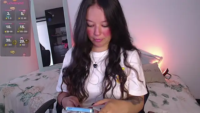 Snapshot of Lexie_Thompson10 chatting on September 14, 2025, 5:23 pm Lexie Thompson10 online show from September 14, 2025, 5:23 pm