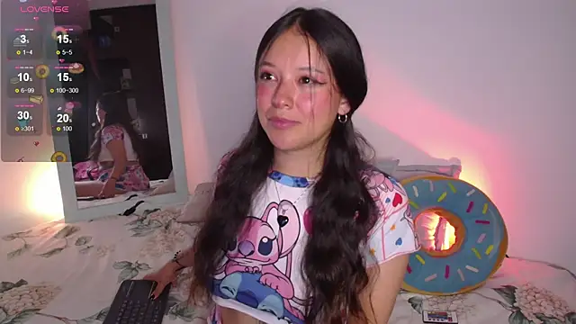 Snapshot of Lexie_Thompson10 chatting on September 25, 2025, 7:01 am Lexie Thompson10 online show from September 25, 2025, 7:01 am