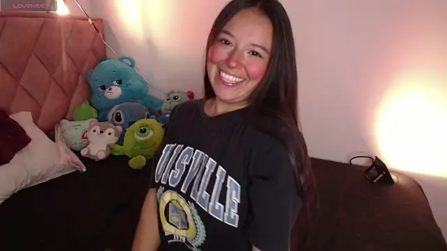 Snapshot of Lexie_Thompson10 chatting on January 19, 2026, 2:15 am Lexie Thompson10 online show from January 19, 2026, 2:15 am