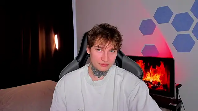 Chris Tyson online show from November 24, 2025, 8:36 am