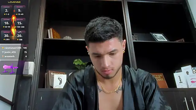 EdwardRoss  online show from March 20, 2025, 10:40 pm