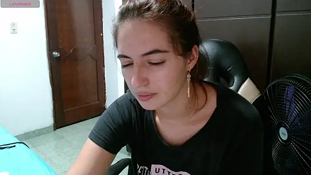 Kate lorens9 online show from January 9, 2025, 12:14 am