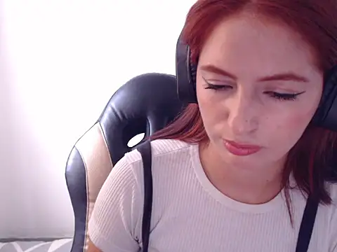 Kate lorens9 online show from March 21, 2025, 5:56 pm