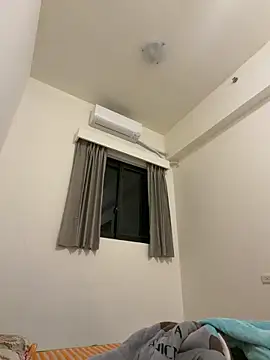 A6229 online show from December 1, 2025, 9:42 pm