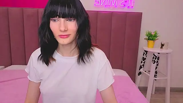 Lili flowerr online show from June 16, 2026, 11:46 am