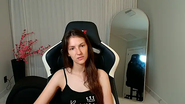 upssnowy online show from October 30, 2025, 2:51 pm