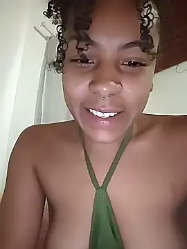 Julia Pretinha online show from November 24, 2025, 12:16 pm