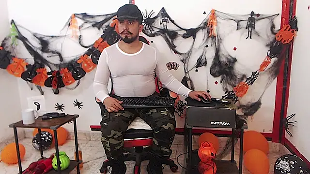 KalethBigDick online show from November 1, 2025, 5:42 am