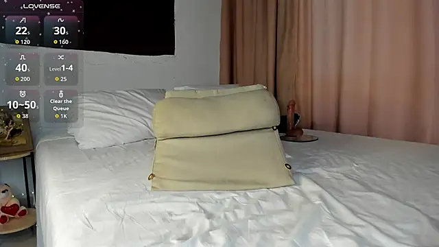 Snapshot of Loren_moreno chatting on November 29, 2025, 1:52 am Loren moreno online show from November 29, 2025, 1:52 am