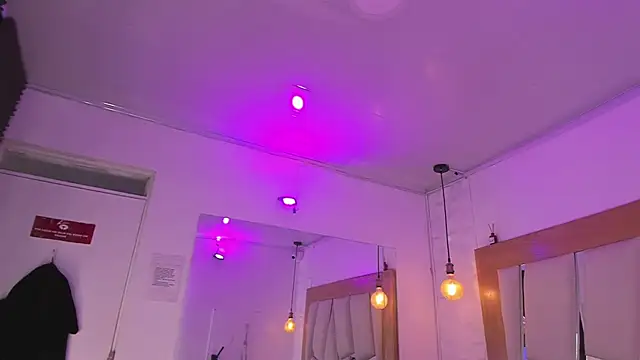 ary cooper  online show from February 8, 2025, 6:44 pm