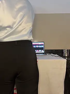 Miss  Malaika online show from December 21, 2024, 6:52 am