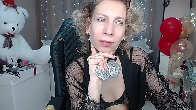 AdrianaSea online show from February 5, 2025, 10:19 am