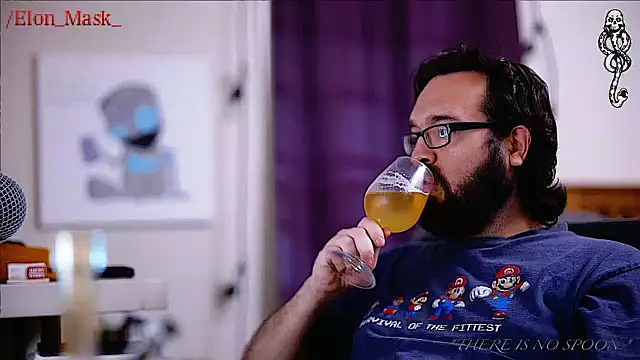 Snapshot of Seraph_De_La_Luna chatting on January 5, 2025, 2:38 am Seraph De La Luna online show from January 5, 2025, 2:38 am