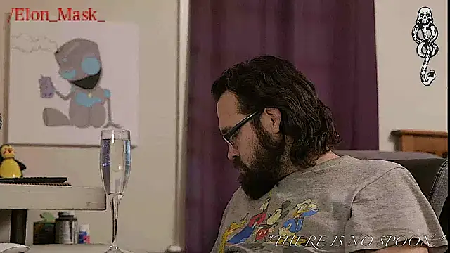 Snapshot of Seraph_De_La_Luna chatting on February 13, 2025, 6:20 am Seraph De La Luna online show from February 13, 2025, 6:20 am