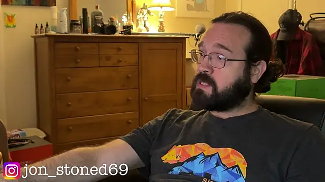 Snapshot of Seraph_De_La_Luna chatting on May 1, 2026, 3:16 pm Seraph De La Luna online show from May 1, 2026, 3:16 pm