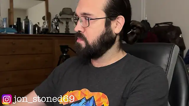 Snapshot of Seraph_De_La_Luna chatting on May 8, 2026, 7:14 am Seraph De La Luna online show from May 8, 2026, 7:14 am