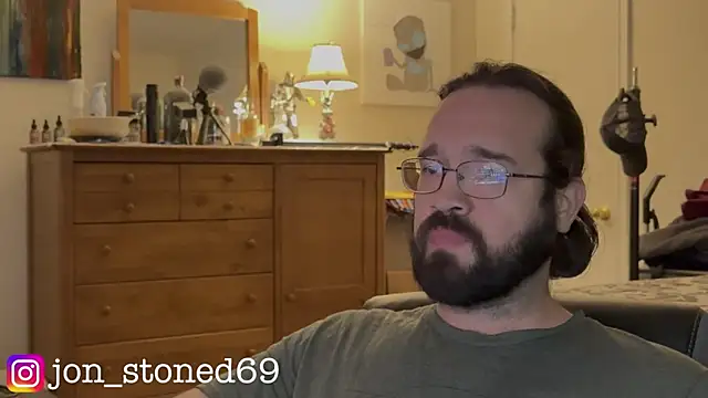 Snapshot of Seraph_De_La_Luna chatting on May 14, 2026, 8:43 am Seraph De La Luna online show from May 14, 2026, 8:43 am