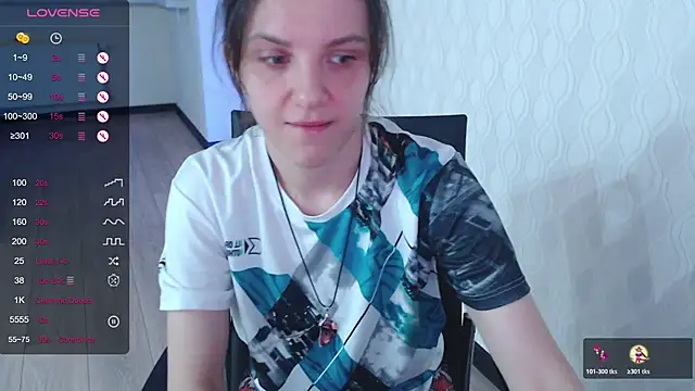 LisaHeart online show from November 5, 2025, 6:41 pm