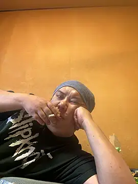 Snapshot of punk0805 chatting on September 29, 2025, 6:18 am punk0805 online show from September 29, 2025, 6:18 am