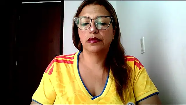 Snapshot of RossanaLionheart chatting on July 3, 2026, 12:33 pm RossanaLionheart online show from July 3, 2026, 12:33 pm