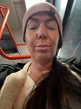 eveangelll online show from January 15, 2026, 5:12 am