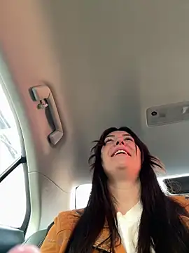 Snapshot of eveangelll chatting on March 17, 2026, 5:44 am eveangelll online show from March 17, 2026, 5:44 am