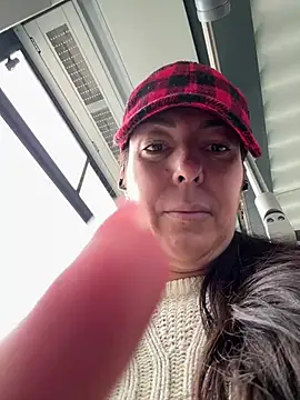 Snapshot of eveangelll chatting on March 22, 2026, 6:50 am eveangelll online show from March 22, 2026, 6:50 am