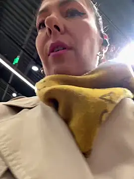 Snapshot of eveangelll chatting on April 1, 2026, 7:20 am eveangelll online show from April 1, 2026, 7:20 am