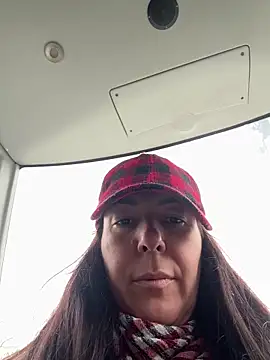 Snapshot of eveangelll chatting on April 10, 2026, 7:13 am eveangelll online show from April 10, 2026, 7:13 am