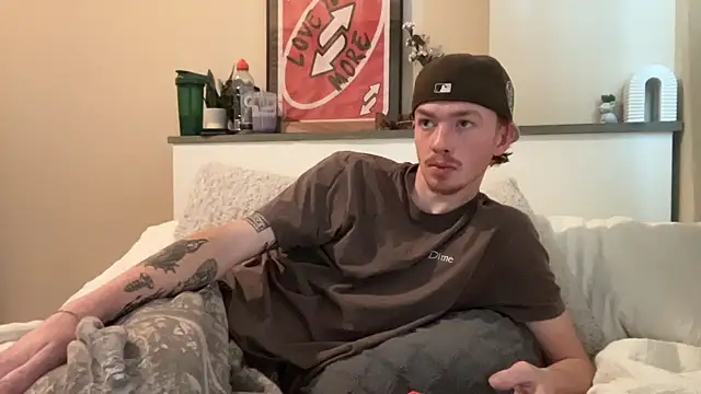 younghungginger online show from December 14, 2024, 6:52 pm