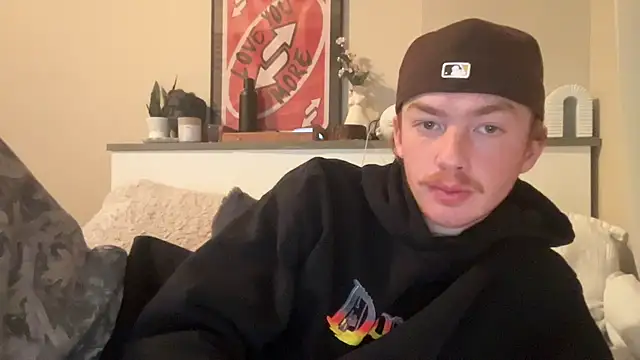 younghungginger online show from February 28, 2025, 3:48 am