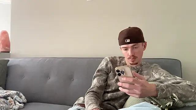 younghungginger online show from November 13, 2025, 9:03 pm